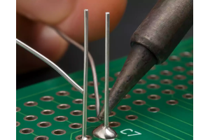 Duerch Lach am PCB Design Richtlinnen fir Ufänger